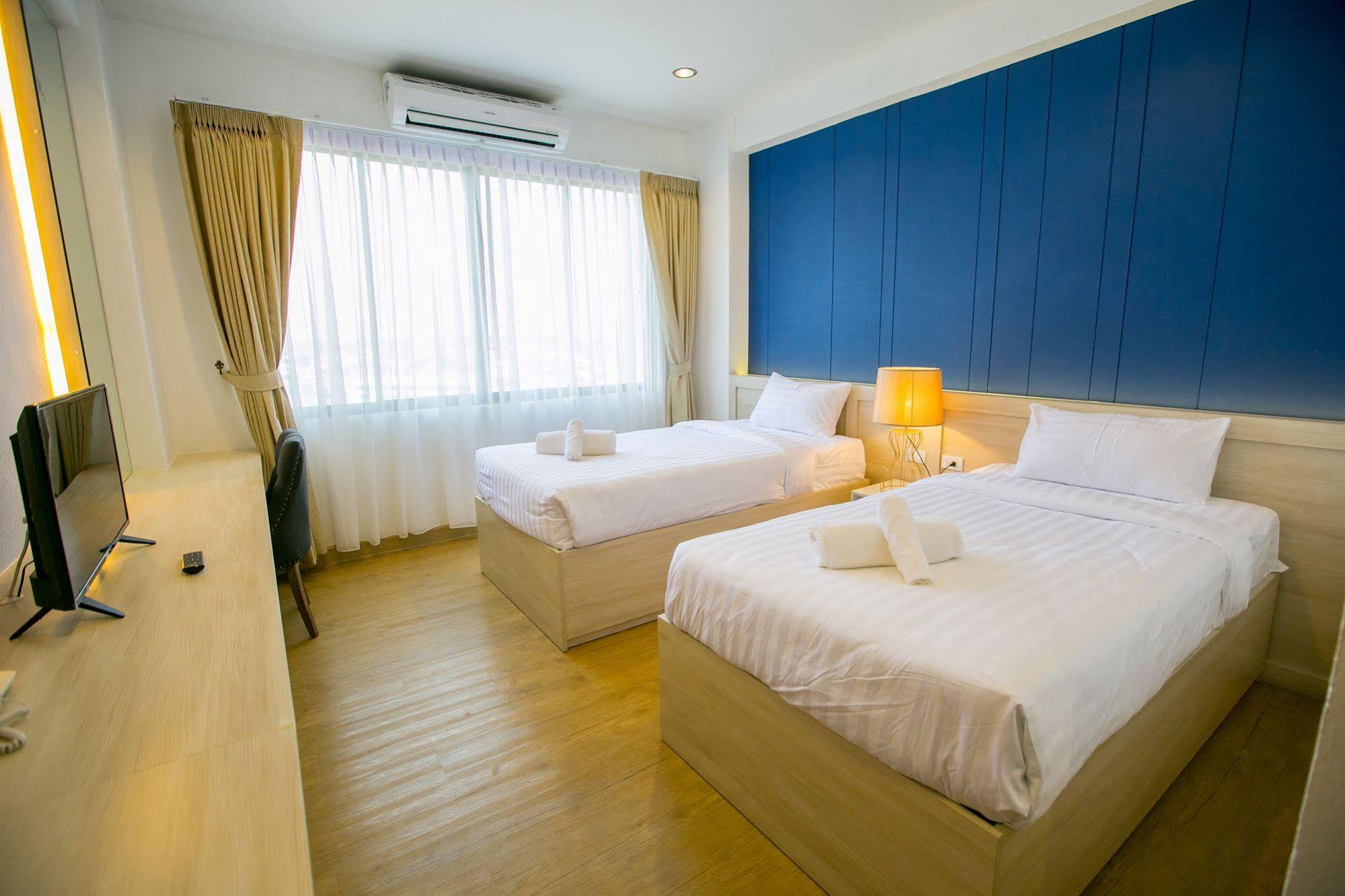 Phrae Nakara Hotel Екстер'єр фото