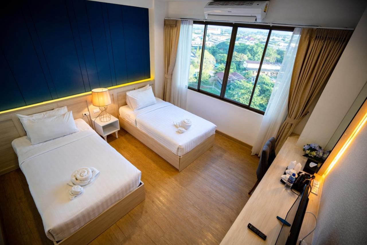 Phrae Nakara Hotel Екстер'єр фото